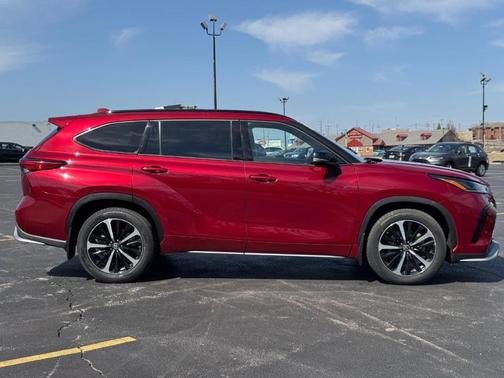 2022 Toyota Highlander XSE