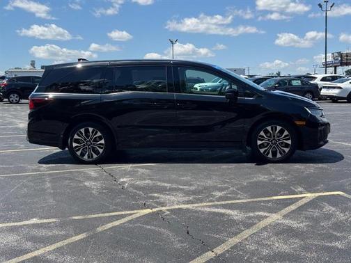 Crystal Black Pearl 2026 Honda Odyssey Elite