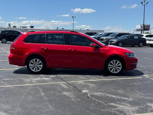 Tornado Red 2018 Volkswagen Golf SportWagen TSI S