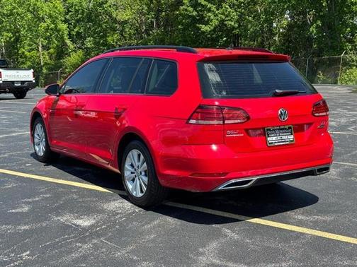 Tornado Red 2018 Volkswagen Golf SportWagen TSI S