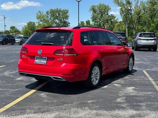 Tornado Red 2018 Volkswagen Golf SportWagen TSI S