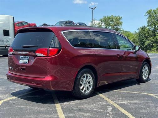 2021 Chrysler Voyager LXI