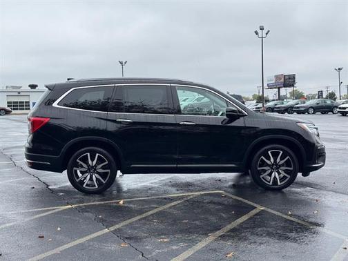 2022 Honda Pilot Touring 7-Passenger