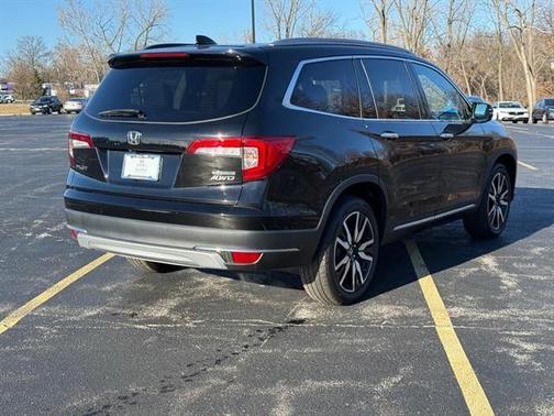 2022 Honda Pilot Touring 7-Passenger