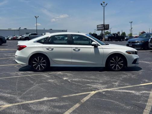 White 2024 Honda Civic EX