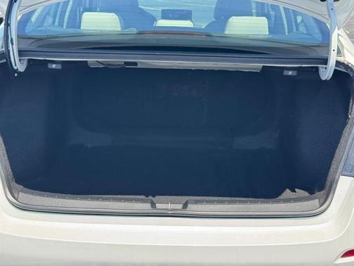 White 2024 Honda Civic EX