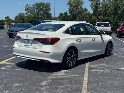 White 2024 Honda Civic EX