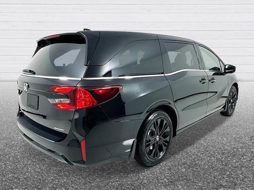 Crystal Black Pearl 2026 Honda Odyssey Sport-L