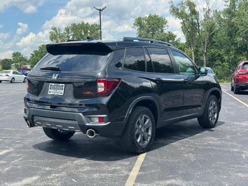 Crystal Black Pearl 2024 Honda Passport TrailSport