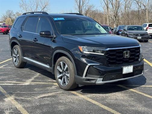 Crystal Black Pearl 2025 Honda Pilot Elite