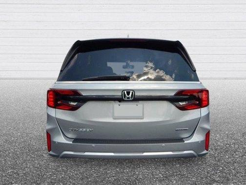 Silver 2027 Honda Odyssey Touring