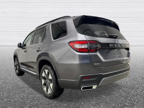 Modern Steel Metallic 2026 Honda Pilot Elite