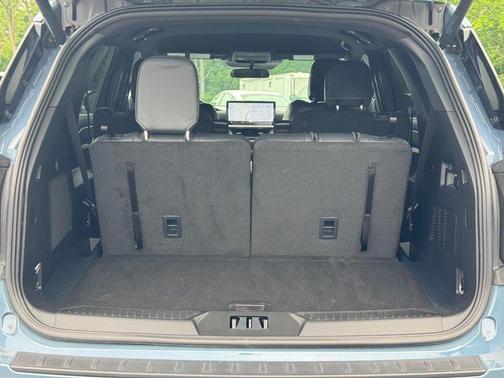 Vapor Blue 2026 Ford Explorer ST-Line