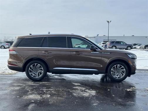 2022 Lincoln Aviator Standard AWD