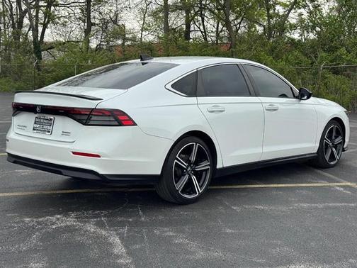 Platinum White Pearl 2023 Honda Accord Hybrid Sport