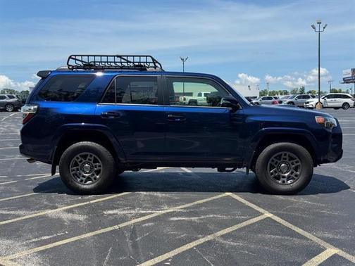 2020 Toyota 4Runner Venture