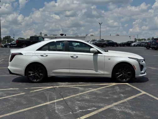 2022 Cadillac CT4 Sport
