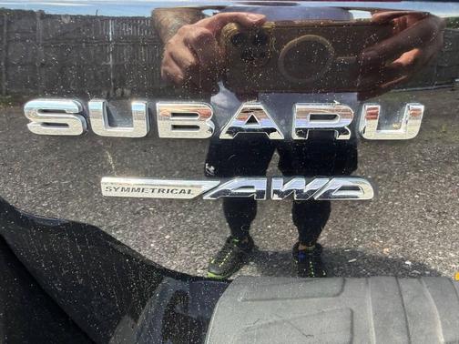 Crystal Black Silica 2017 Subaru Outback 2.5i Premium