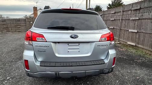 2013 Subaru Outback 2.5i Limited