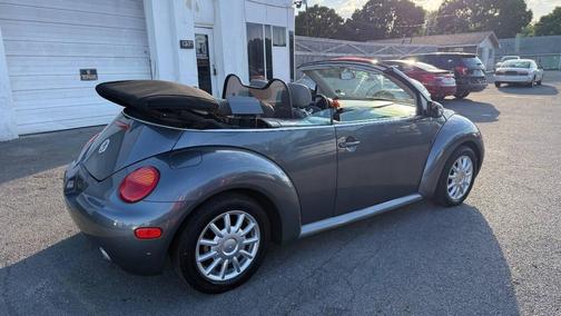 Reflex Silver/Black Cloth Roof 2004 Volkswagen New Beetle GLS