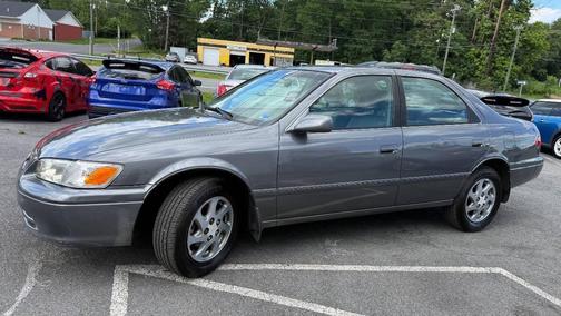 Gray 2001 Toyota Camry XLE