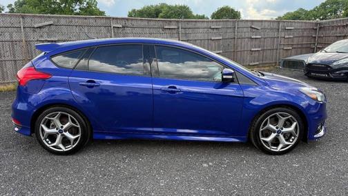 Performance Blue 2015 Ford Focus ST Base