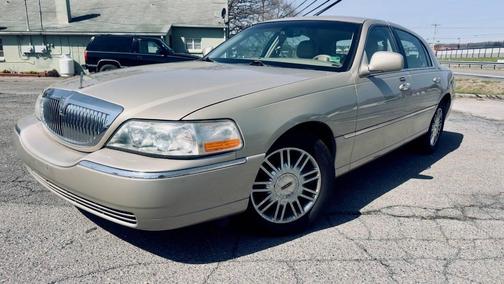 2008 Lincoln Town Car Signature
