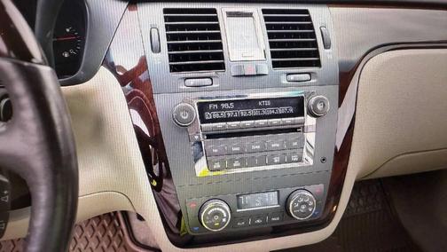 2008 Cadillac DTS Luxury III