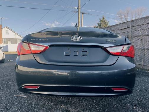 2011 Hyundai SONATA GLS