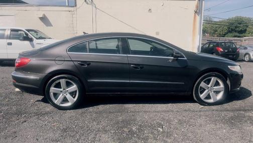 Deep Black Metallic 2010 Volkswagen CC VR6