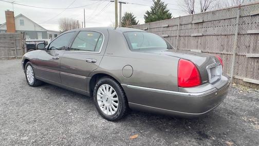 2003 Lincoln Town Car Signature