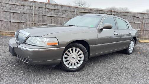 2003 Lincoln Town Car Signature