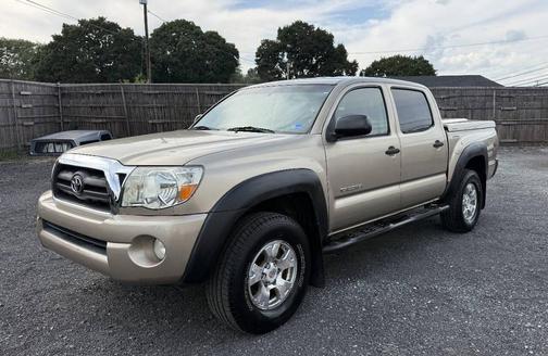 Gold 2006 Toyota Tacoma Double Cab