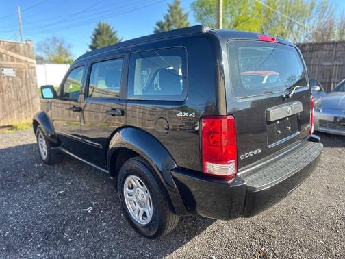 Brilliant Black Crystal Pearlcoat 2010 Dodge Nitro SE 4x4 4dr SUV