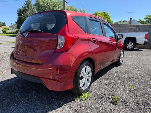 Maroon 2017 Nissan Versa Note SV
