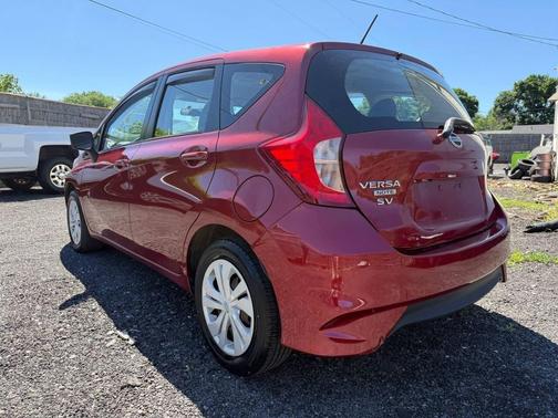 Maroon 2017 Nissan Versa Note SV