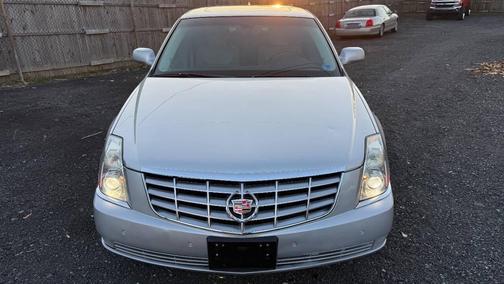 2011 Cadillac DTS Luxury Collection