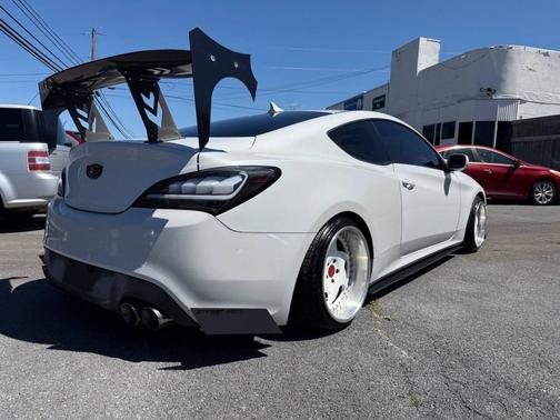 White 2013 Hyundai Genesis Coupe 2.0T