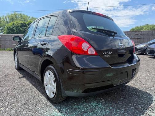 Black 2010 Nissan Versa 1.8 S
