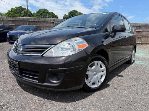 Black 2010 Nissan Versa 1.8 S