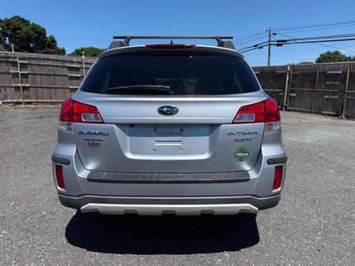 Ice Silver Metallic 2012 Subaru Outback 3.6R Limited
