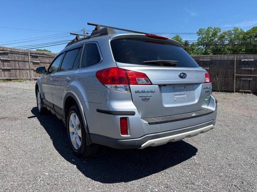 Ice Silver Metallic 2012 Subaru Outback 3.6R Limited