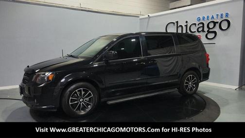 Brilliant Black Crystal Pearlcoat 2015 Dodge Grand Caravan SXT