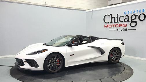 White Pearl Metallic Tricoat 2023 Chevrolet Corvette Stingray w/3LT