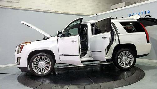 2016 Cadillac Escalade Platinum