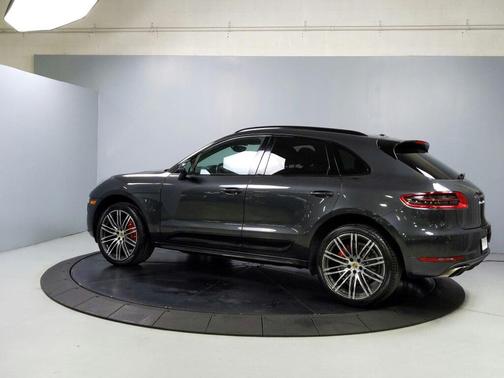 2018 Porsche Macan Turbo
