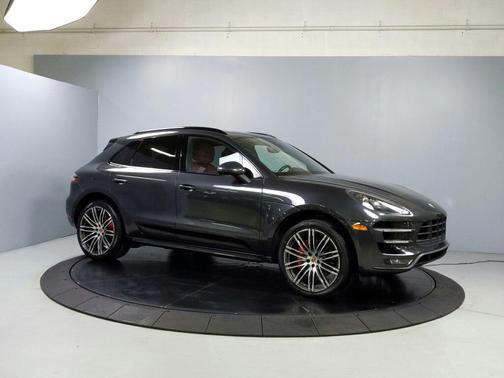 2018 Porsche Macan Turbo