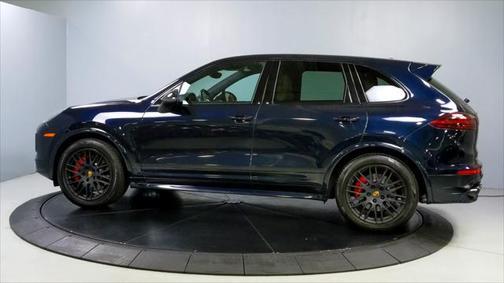 2016 Porsche Cayenne GTS