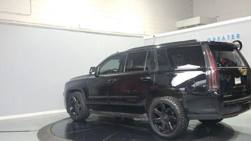 2018 Cadillac Escalade Luxury