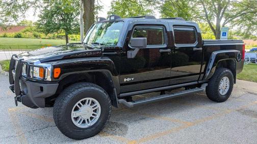 2010 Hummer H3T Base